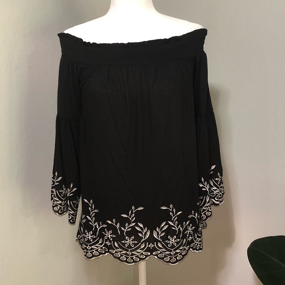 WHBM off-the-shoulder embroidered blouse Small